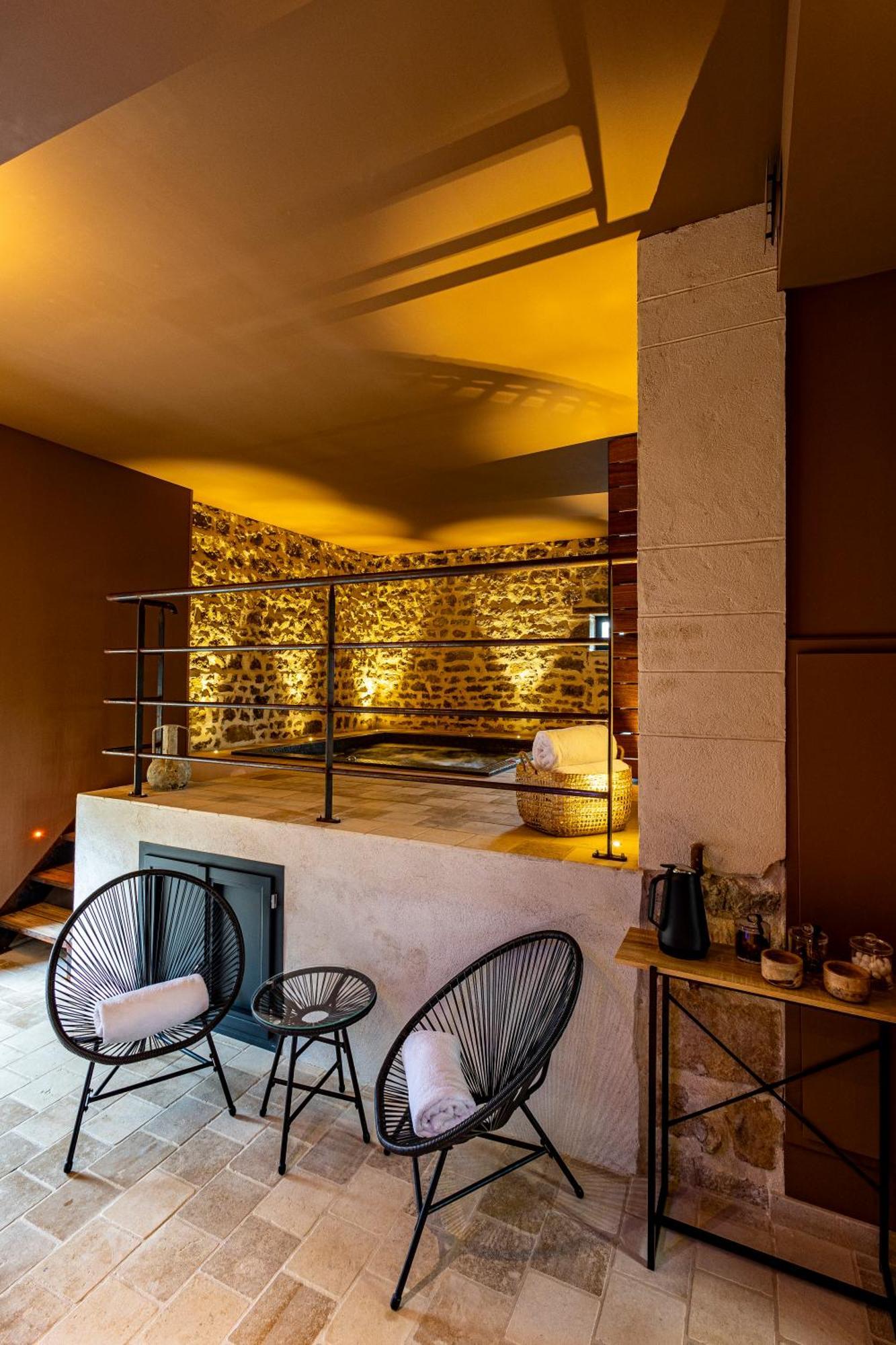 Domaine De Rymska & Spa - Relais & Chateaux Saint-Jean-de-Trézy Εξωτερικό φωτογραφία